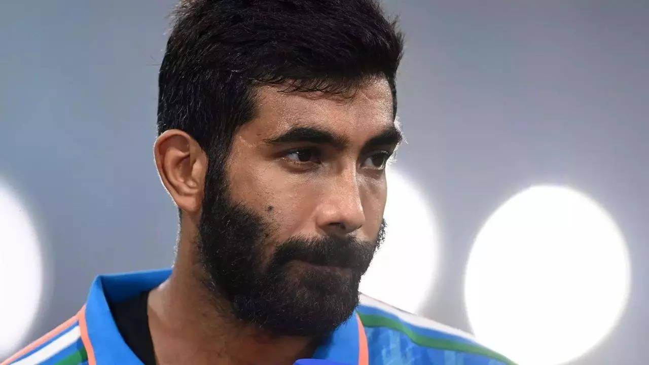 Watch: 'Pakistan ke pass Bumrah se accha bowler hai'