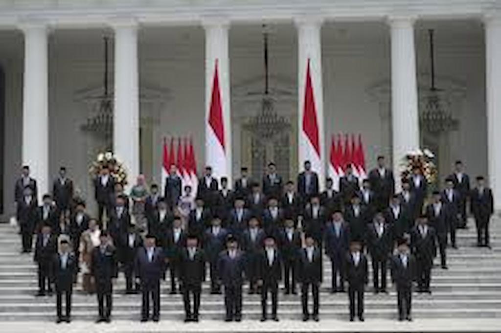 Prabowo Subianto Forms Indonesia’s Biggest Cabinet Ever with Over 100 Ministers