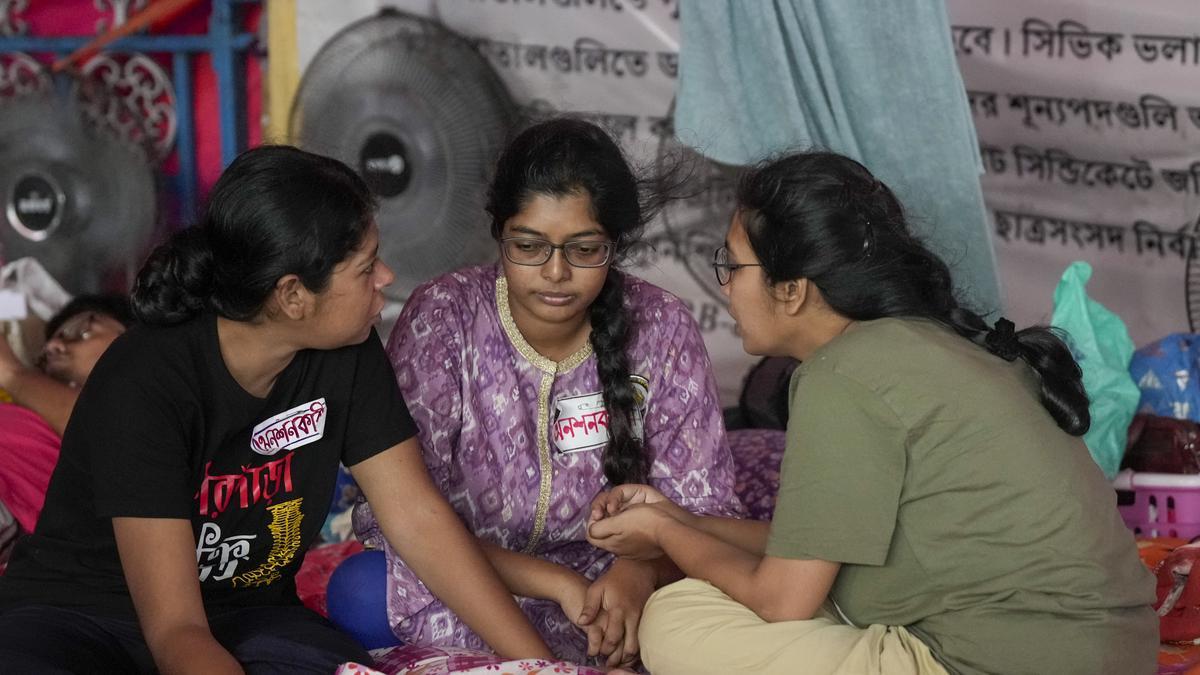RG Kar Issue: Junior doctors meeting start with with Bengal CM Mamata at state secretariat