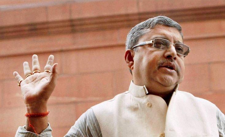 Waqf meeting: TMC’s Kalyan Banerjee smashes glass bottle during heated exchange with BJP MP