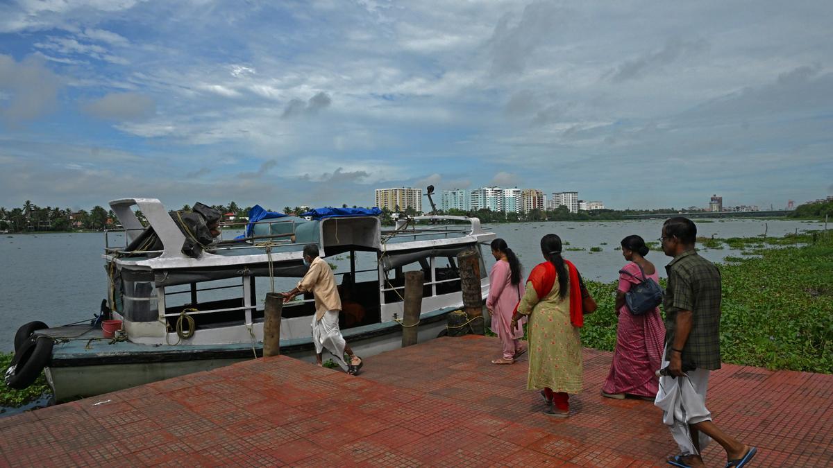 Call to reintroduce ferry in Fort Kochi-Vypeen corridor gathers momentum