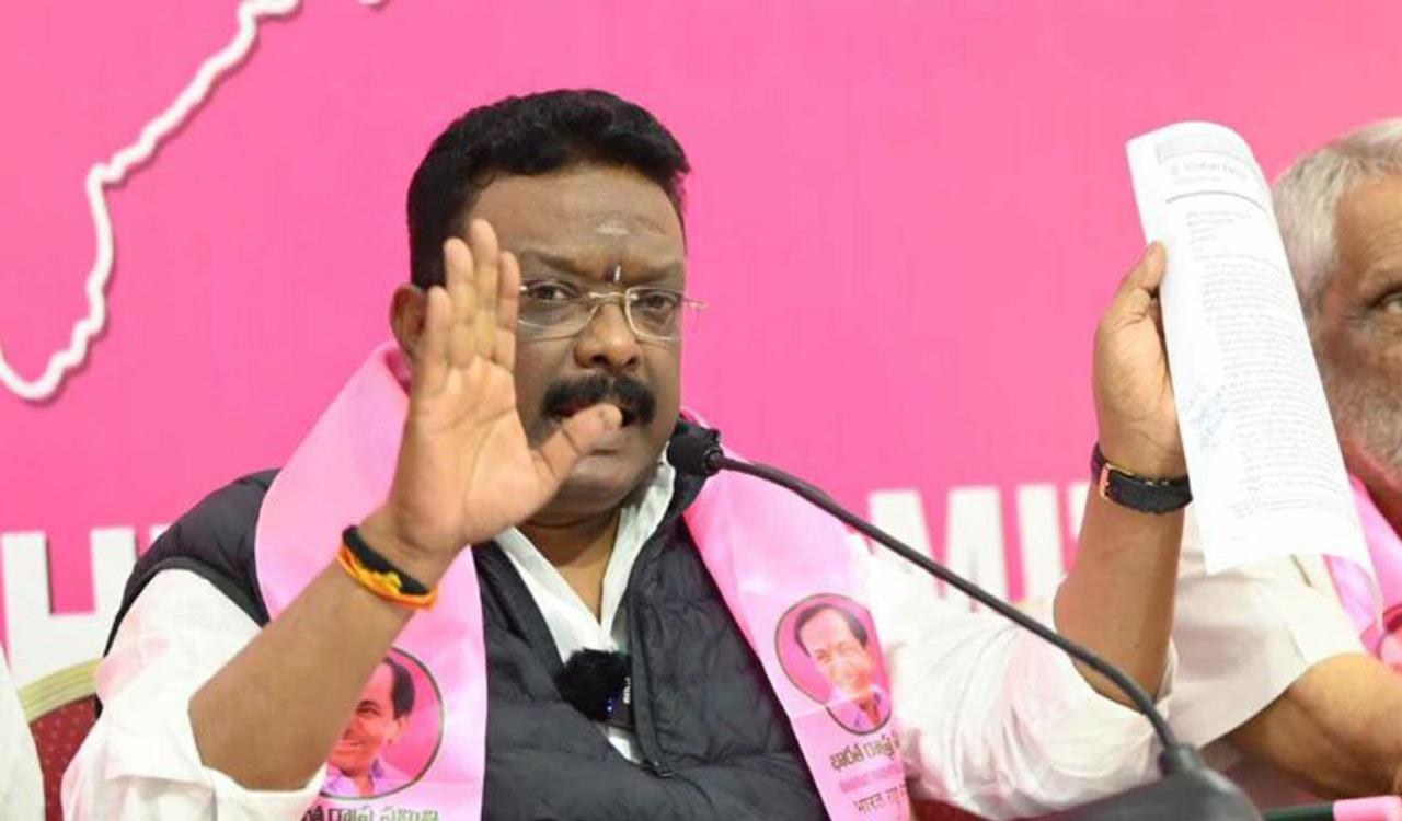 Dasoju Sravan condemns Telangana Govt’s treatment of TGSP personnel