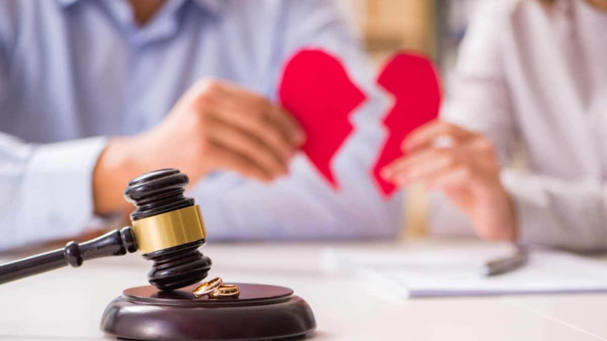 SC Dissolves Marriage Citing Irretrievable Breakdown, Orders Rs 13 Lakh Compensation