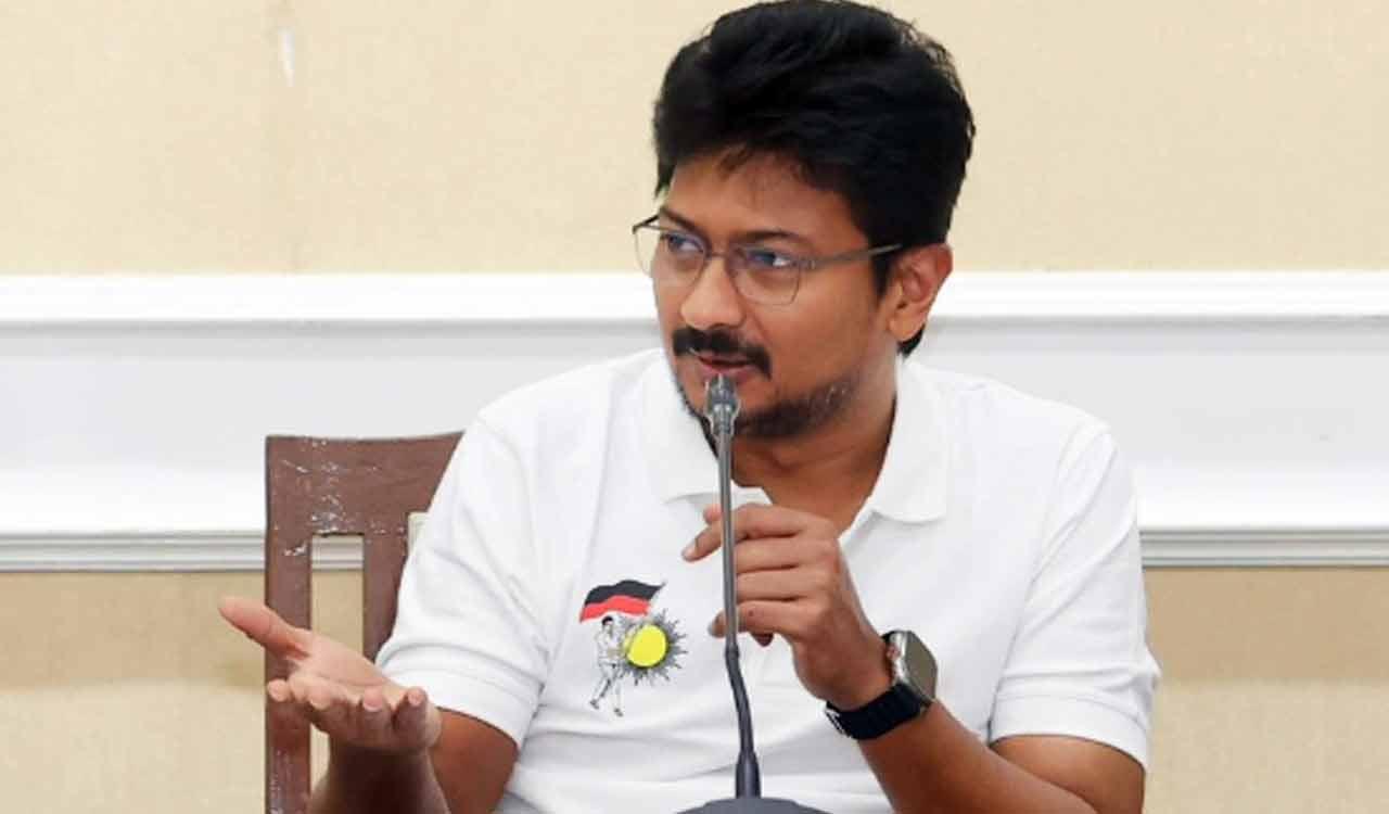 Udhayanidhi Stalin must adhere to dress code as per government order, says AIADMK