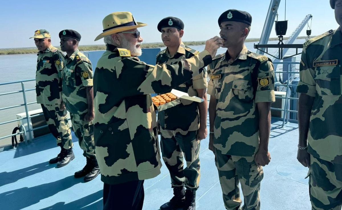 PM Modi Continues Diwali Tradition, Celebrates With Soldiers In Kachchh