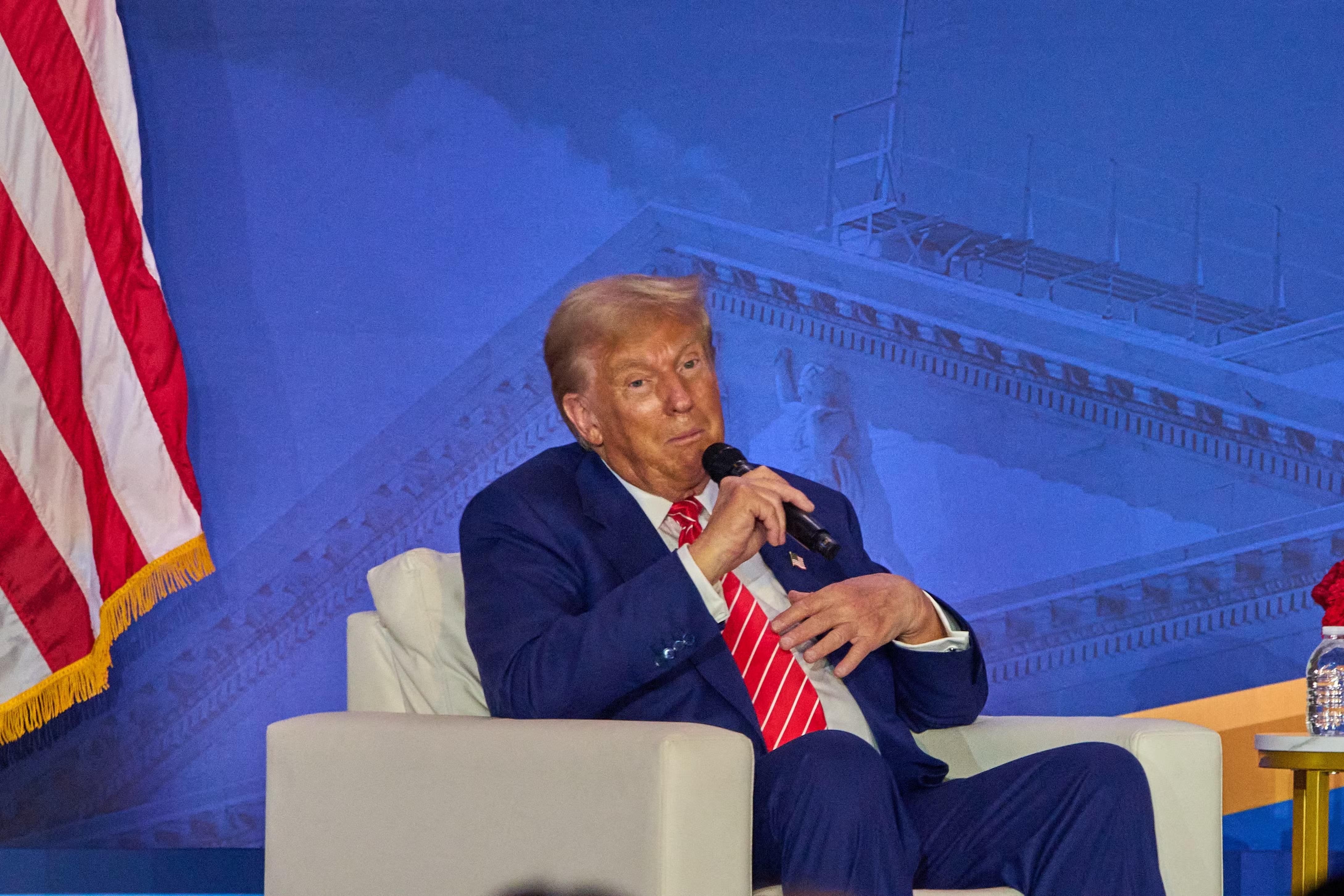 Trump promises to separate Russia and China