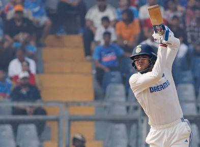 India reach 195/5, trail New Zealand by 40 runs at lunch on day 2