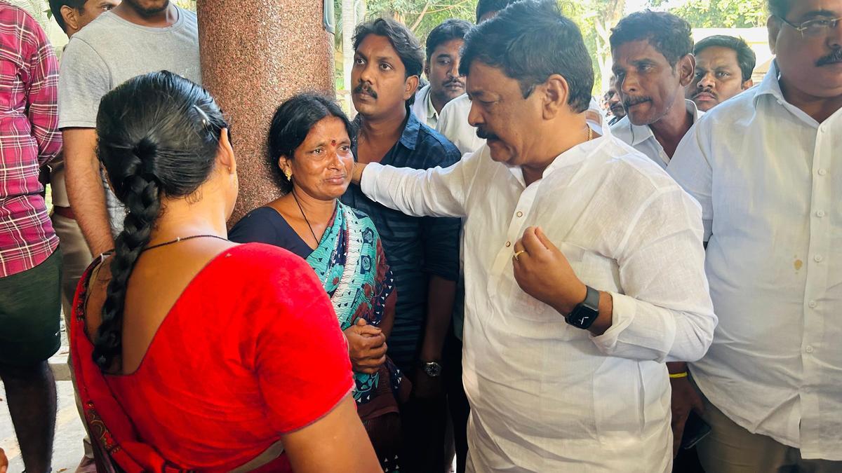 Four persons electrocuted, one survives while arranging lights to unveil statue in East Godavari