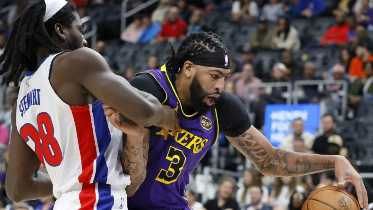 NBA: LA Lakers' Anthony Davis Picks Up Possible Left Ankle Injury