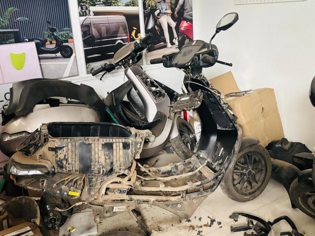 Ola Electric's share hits all-time low of Rs 74 ahead of Q2 results