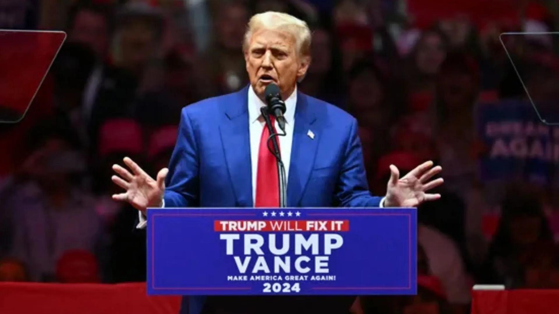 Trump Arrives In Florida Ahead Of Election Day