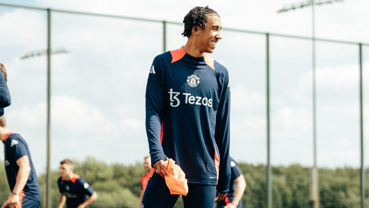 French Defender Leny Yoro Back in Training For Manchester United After Injury Layoff