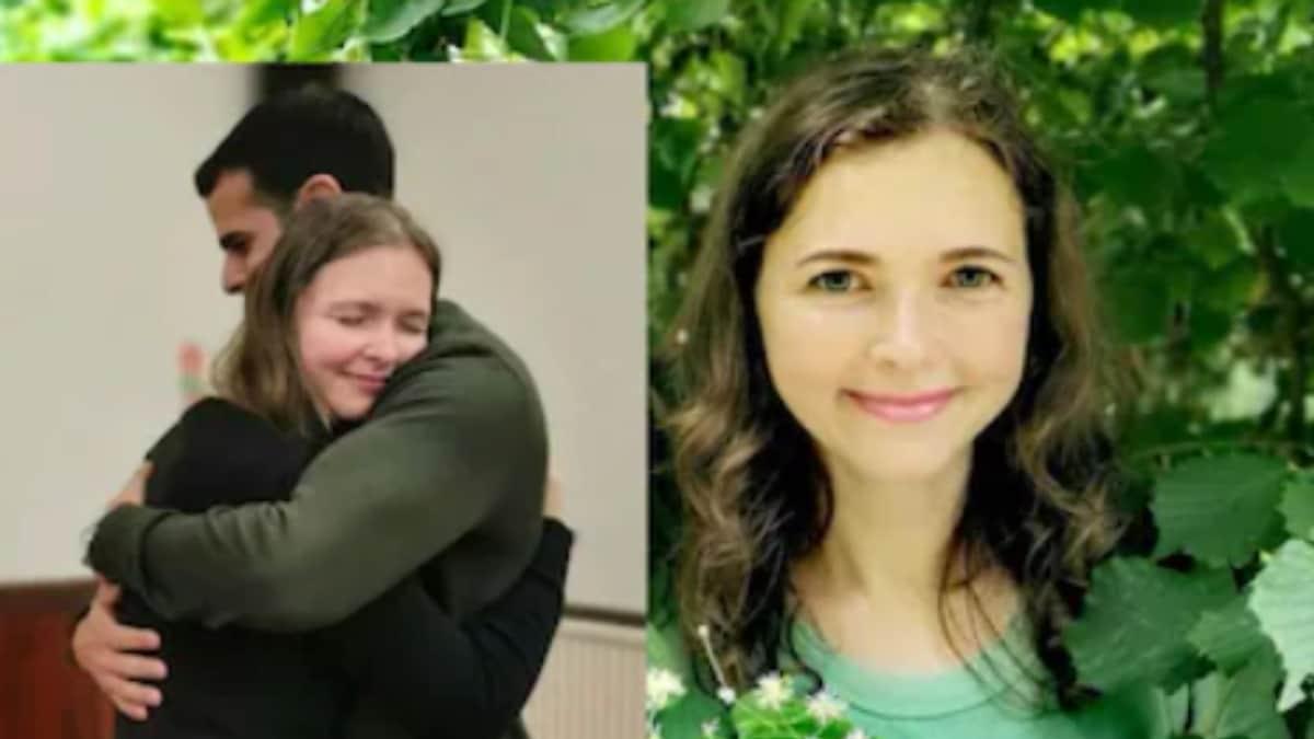 This Professional Cuddler Earns Rs 7,400 An Hour