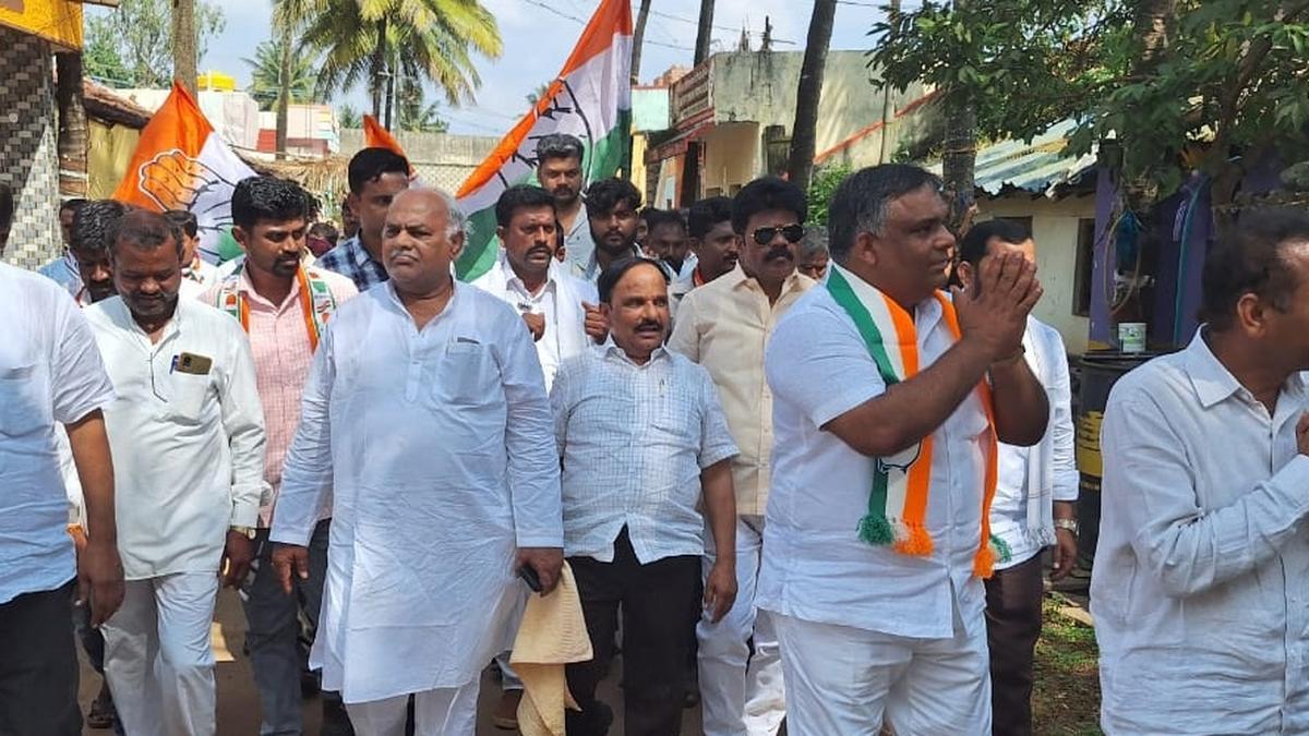 Political bigwigs campaign for candidates in Shiggaon