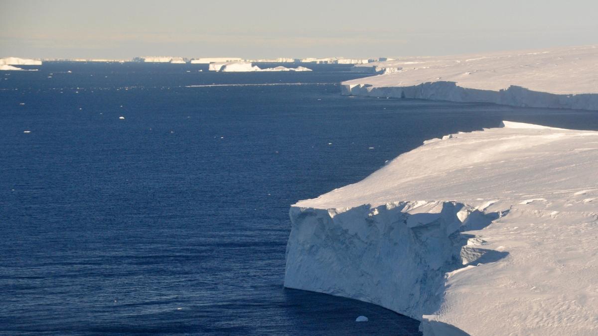 Can ‘Underwater Curtain' Stop This Doomsday Glacier From Melting? |  Explainer